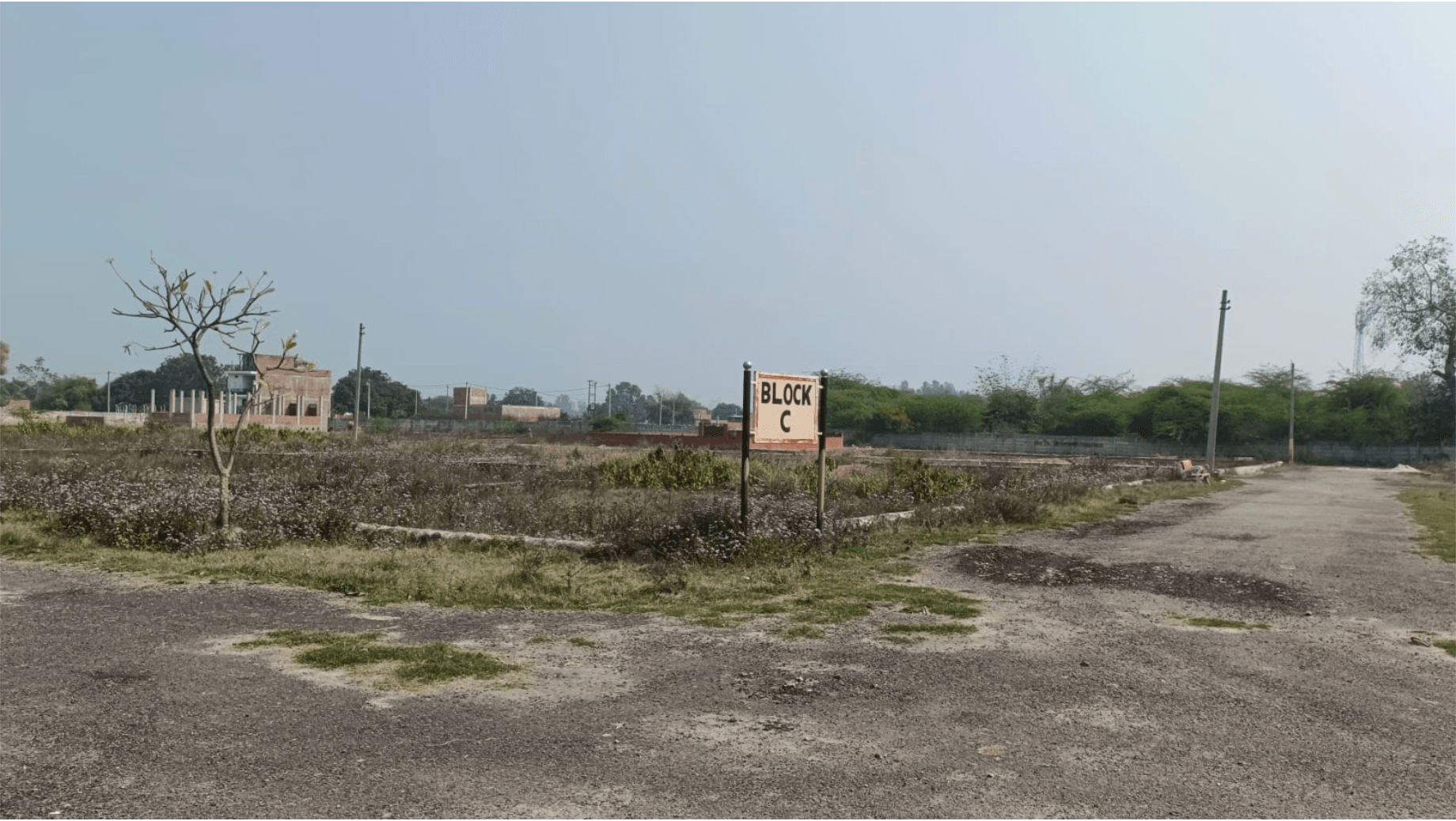 Corner Plot Near Sultanpur Road - Main Image